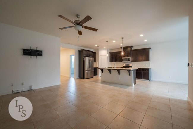 Building Photo - Madera Riverstone Home, 4BR/3BA, Including In-Law Suite, SOLAR, Community Pool, Tons of Community...