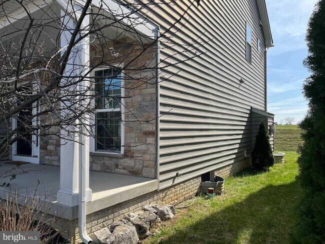 Building Photo - 26 Tollerton Trail