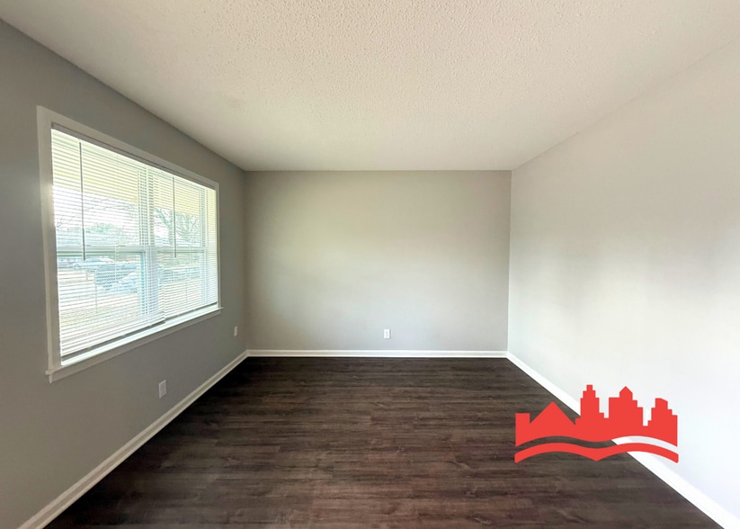 Building Photo - 4134 Parkchester Ave