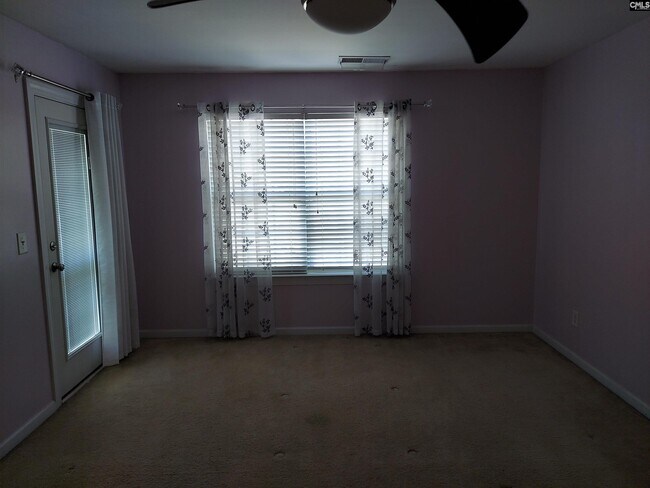 Building Photo - 203 Eagle Park Dr