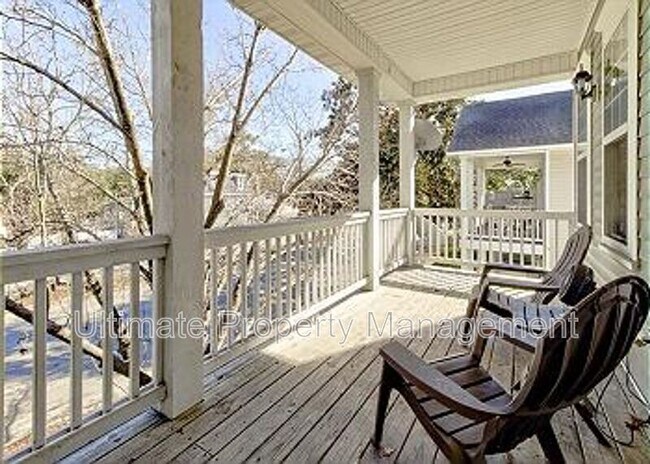 Building Photo - 618 S 3rd St