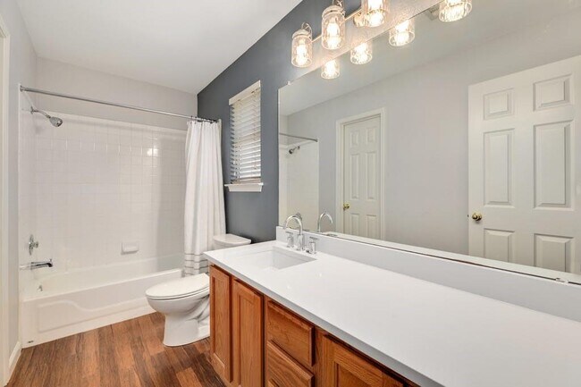 Building Photo - 9416 Bradner Dr