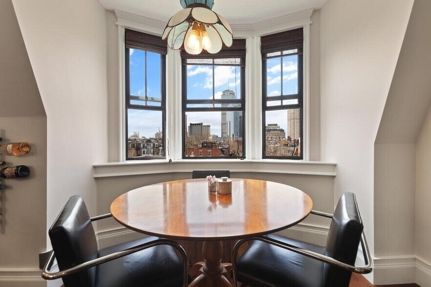 Building Photo - 676 Tremont St