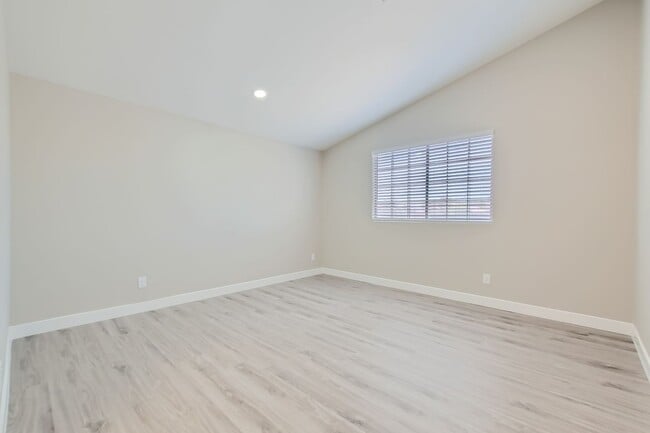 Building Photo - 7836 Calico Flower Ave