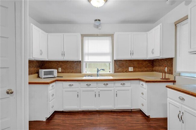 Building Photo - 4813 Chaudron Dr