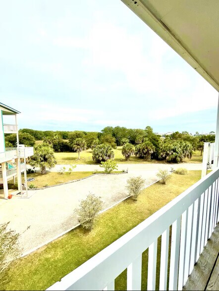 Building Photo - 36 Sea Breeze Dr