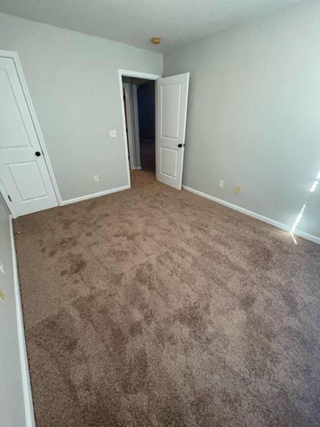 Building Photo - Townhome for rent in Calera