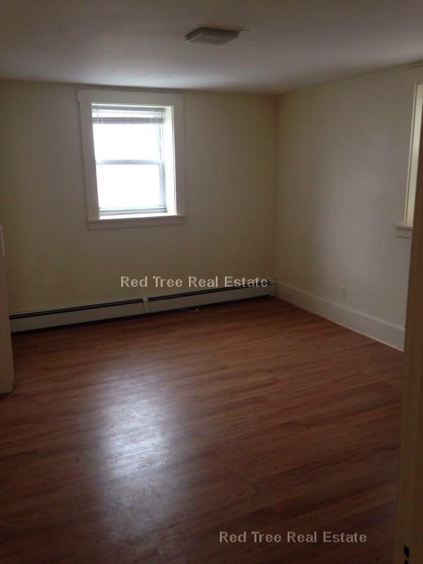 Building Photo - 211 Saint Paul St