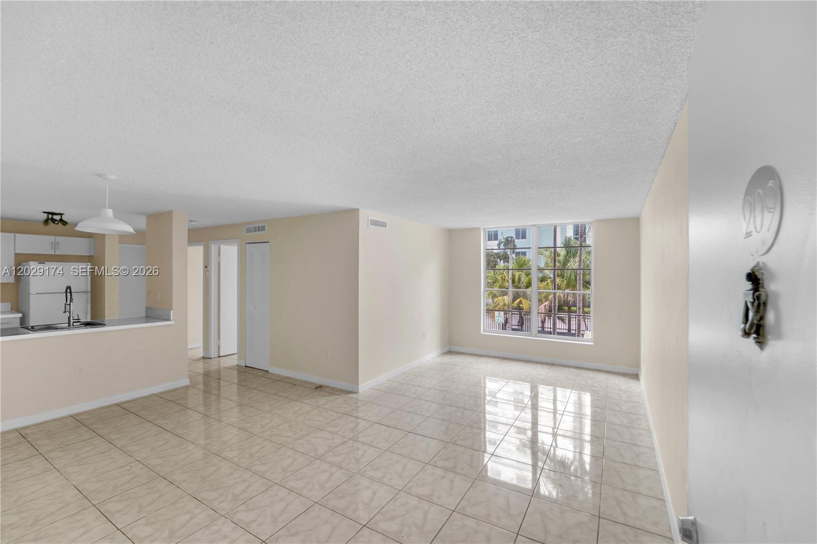 Building Photo - 210 SW 11th St