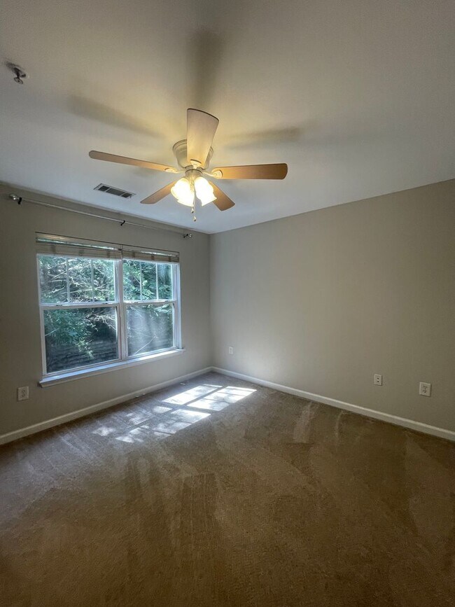 Building Photo - 07-211 Markey