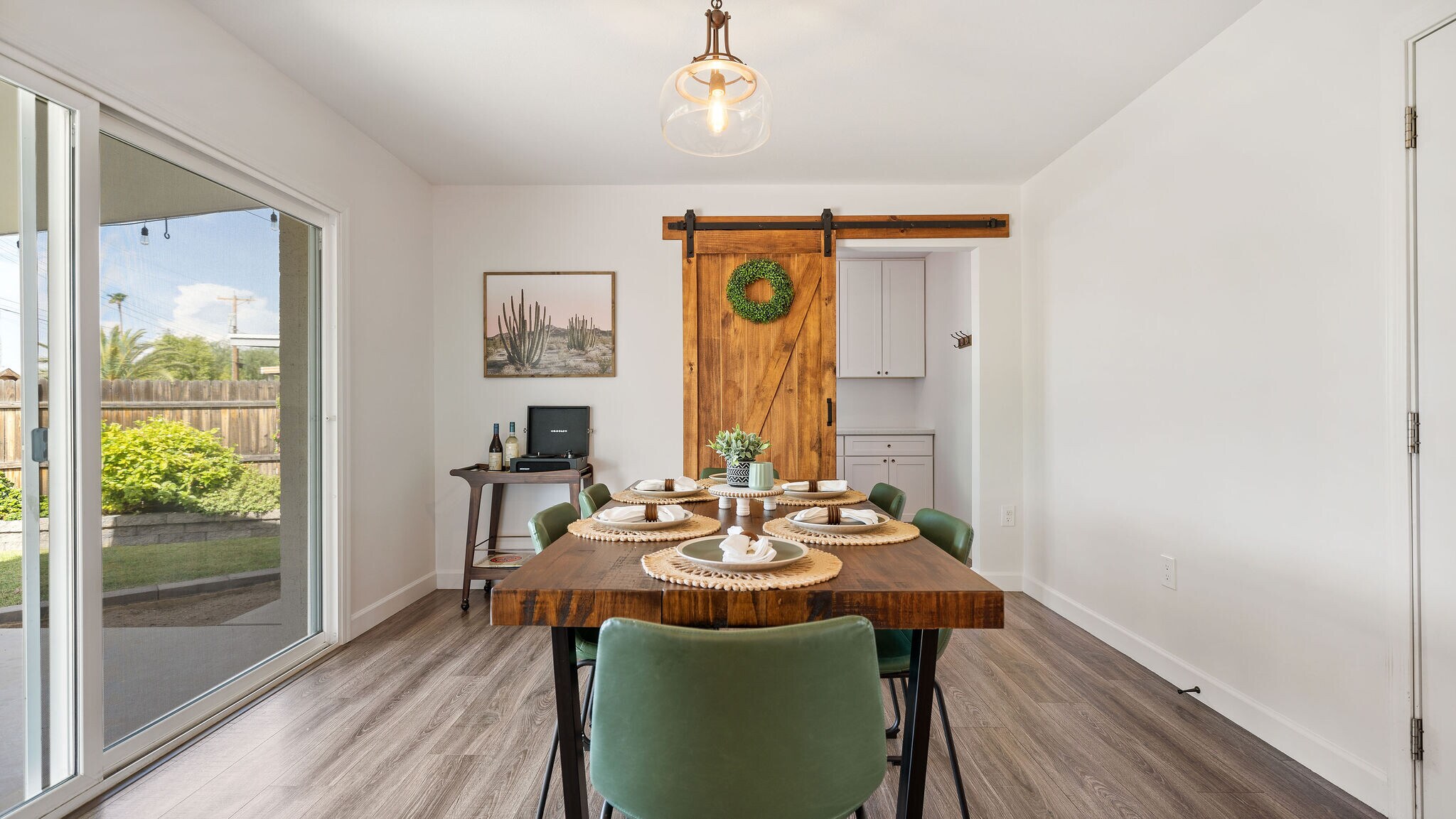 Building Photo - 8035 E Earll Dr