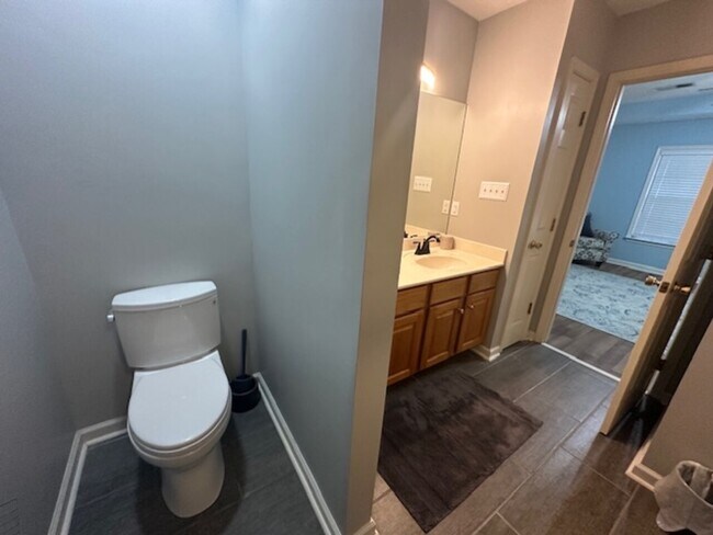 Building Photo - 4 Walnut Grove Cove