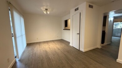 Building Photo - 4123 Avondale Ave