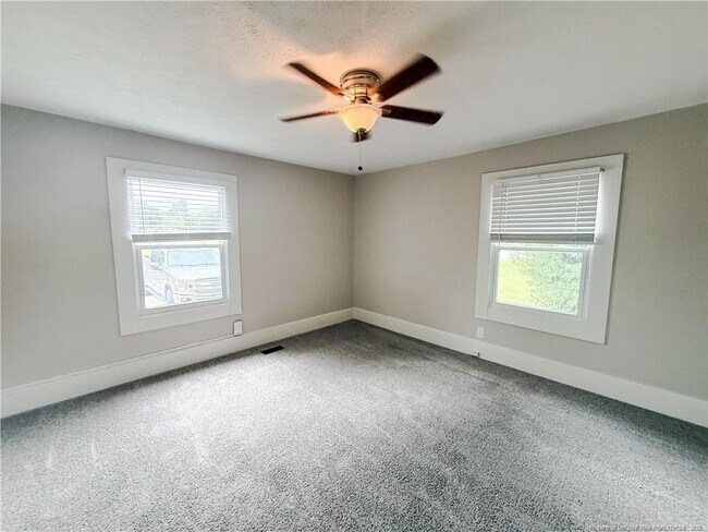 Building Photo - 316 Broadfoot Ave