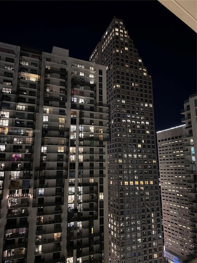 Building Photo - 300 Biscayne Blvd Way