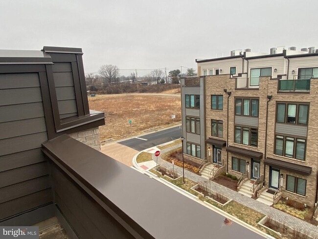 Building Photo - 16356 Columbus Ave