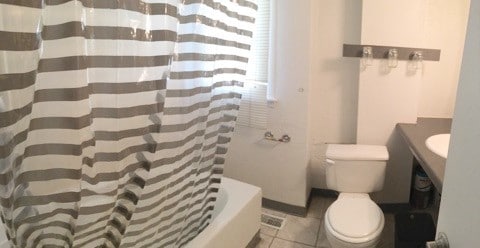 Building Photo - 404 S Busey Ave