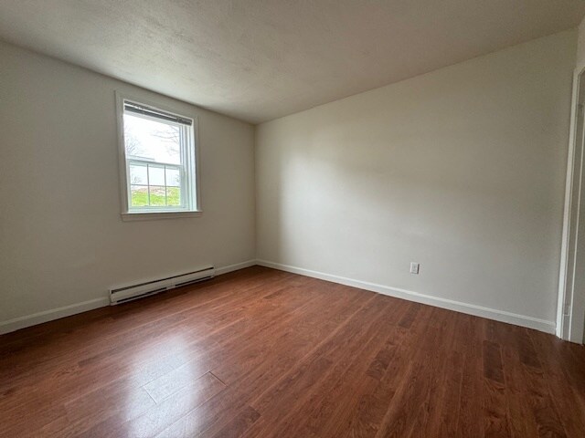 Building Photo - 17 Sinai Cir