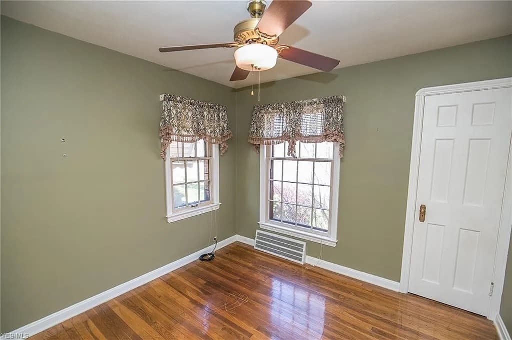 Building Photo - 3125 W 140th St