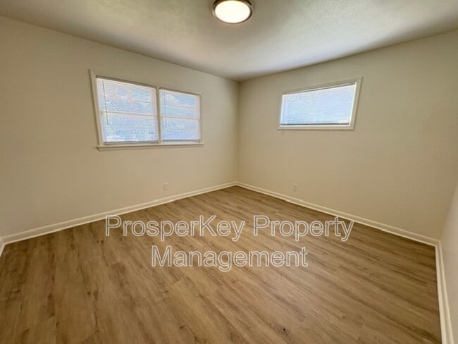 Building Photo - 4013 Toccoa Ave