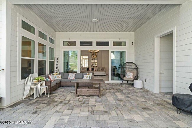 Building Photo - 367 Yorkshire Dr