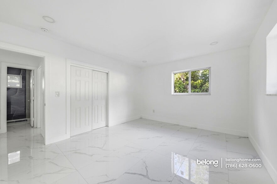 Building Photo - 801 NW 109th St