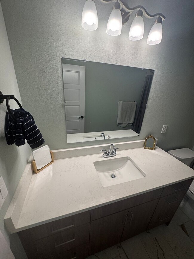 Building Photo - 930 Paddleboard Ct