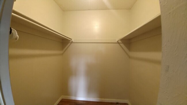 Building Photo - MOVE IN READY!! 2-Bedroom Boulder Condo