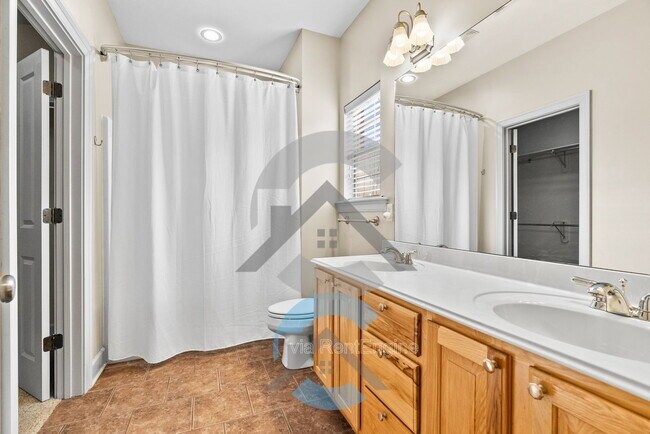 Building Photo - 1445 Champions Dr