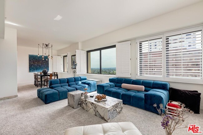 Building Photo - 10520 Wilshire Blvd