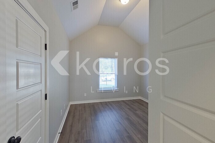 Building Photo - 151 Bates Ln