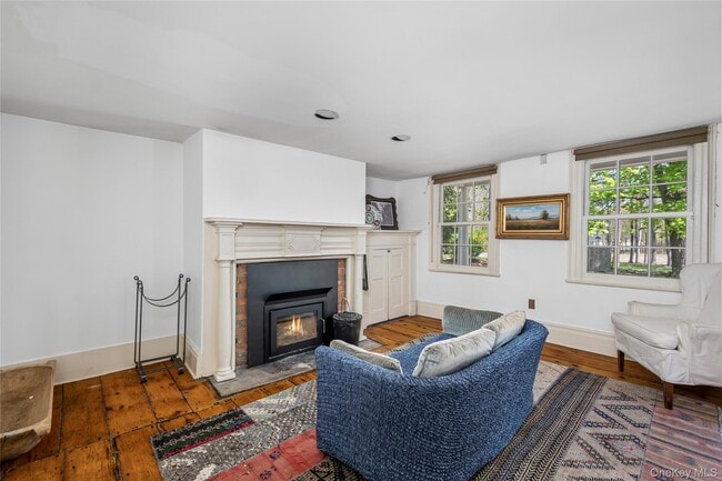 Building Photo - 197 US-9W