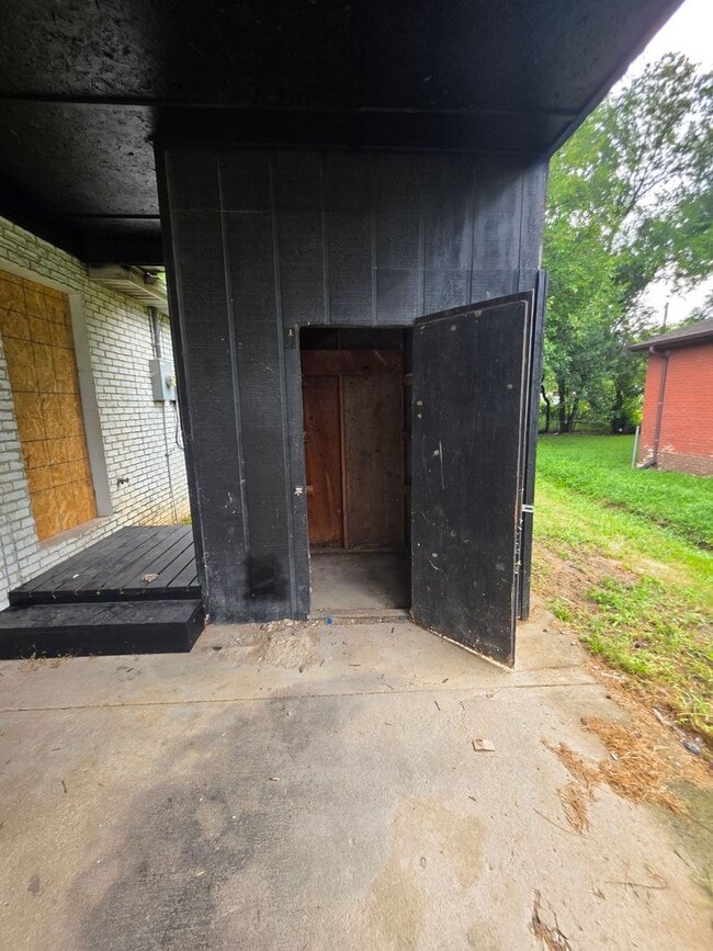 Building Photo - 1305 Richard Dr