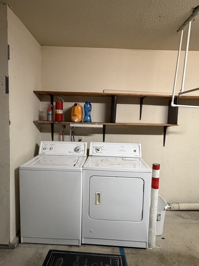 Building Photo - 28133 Vía Domador