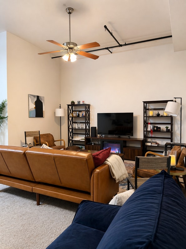 Building Photo - 10 W 10th St