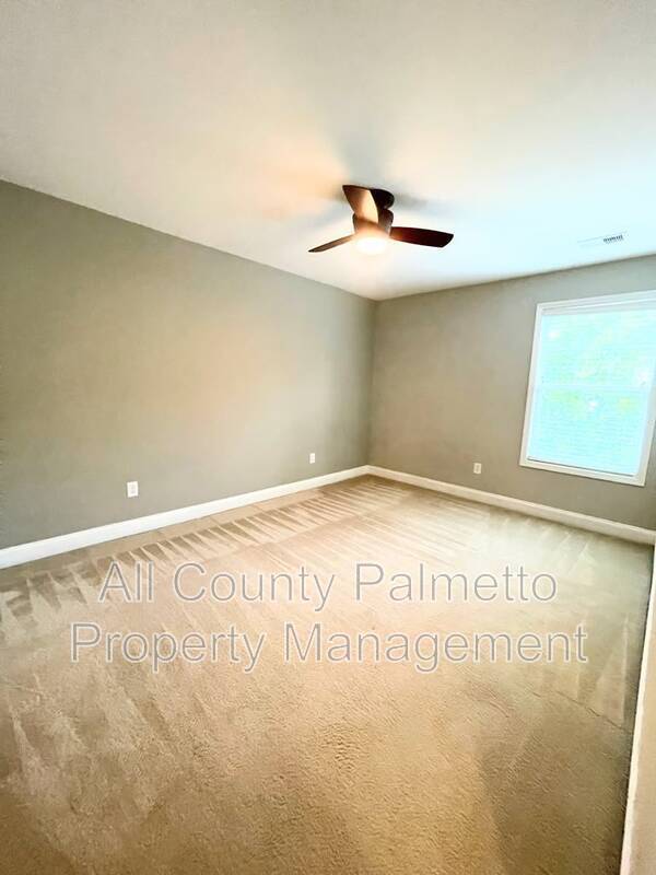 Building Photo - 3639 Bagley Dr