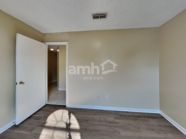 Building Photo - 13631 Capistrano Dr S