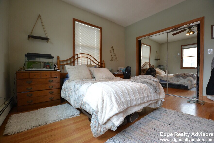 Building Photo - 77 Easton St