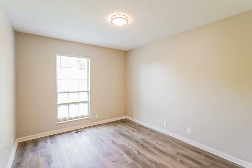 Building Photo - 404 Sorensen Way