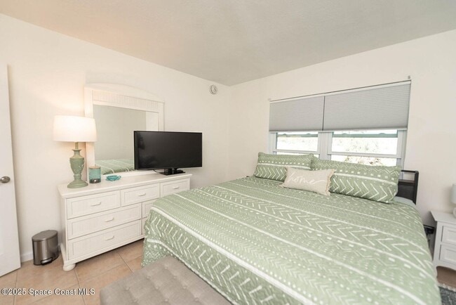 Building Photo - Furnished and Available April 6th 2026