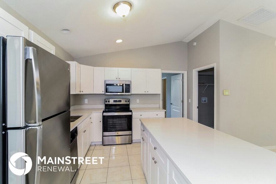 Building Photo - 2661 Vogler Ln