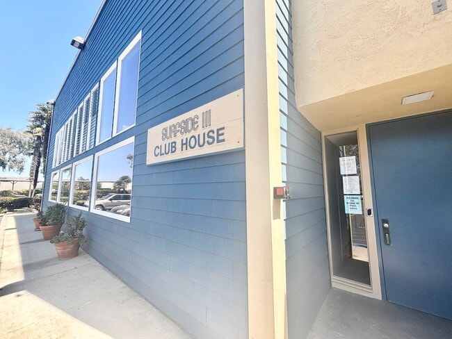 Building Photo - Surfside III / Port Hueneme / 1 bedroom on...