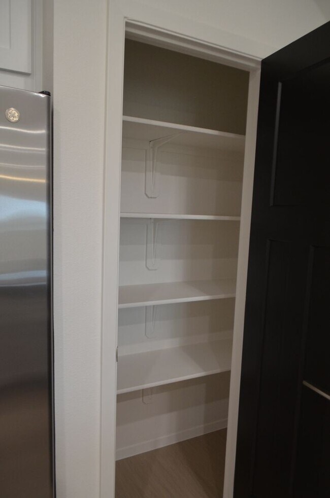 Building Photo - 1438 Walker Pl Blvd