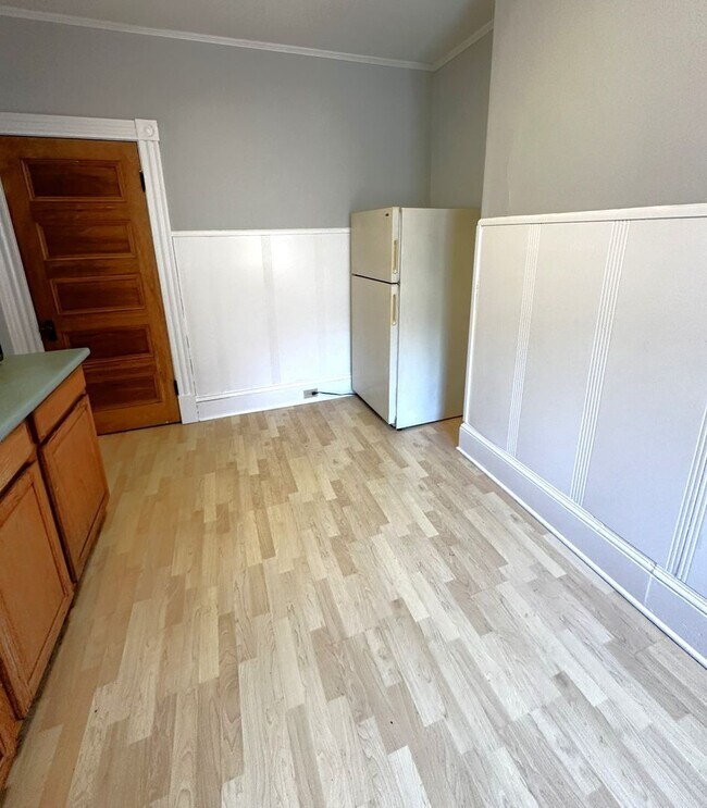 Building Photo - 234 Pearl St