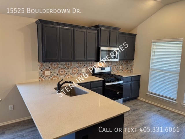 Building Photo - 15525 Boulderdown Dr