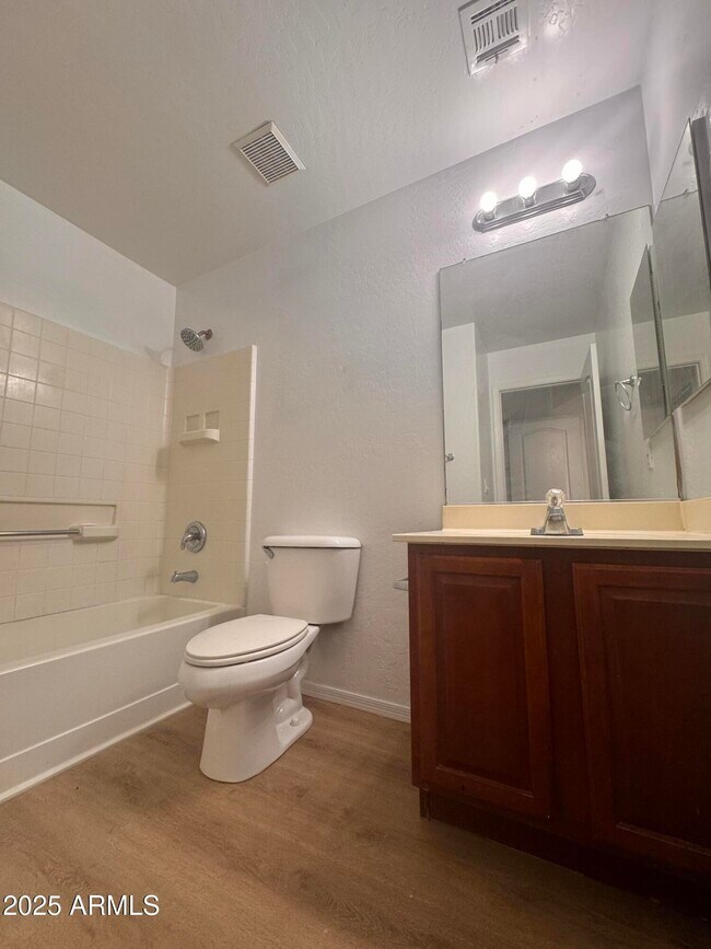 Building Photo - 20956 N Sansom Dr