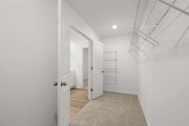 Building Photo - 458 Red Dragon Dr