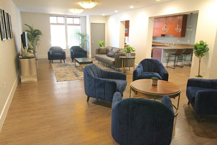 Building Photo - 488 E Ocean Blvd