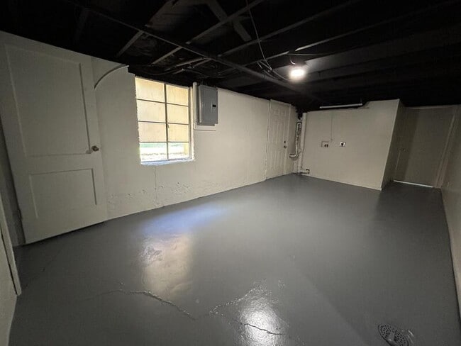 Building Photo - 6321 W 57th Terrace