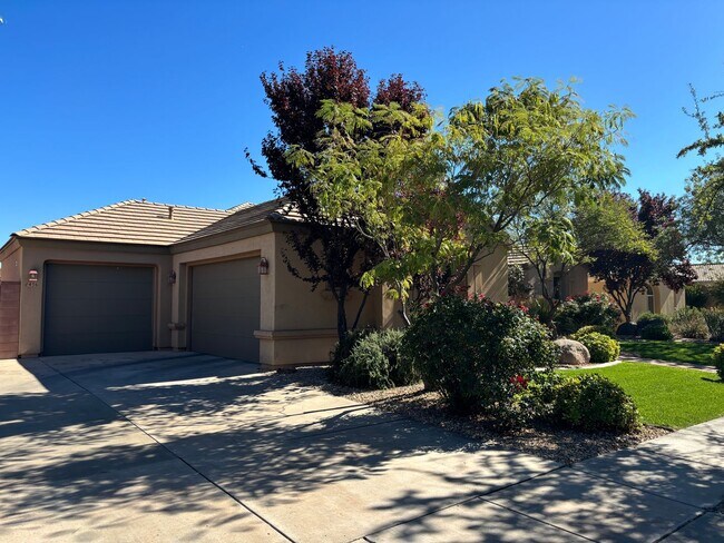 Building Photo - Short term lease! Coral Canyon on Golf Course with POOL- FURNISHED & PARTIALLY FURISNHED OPTION